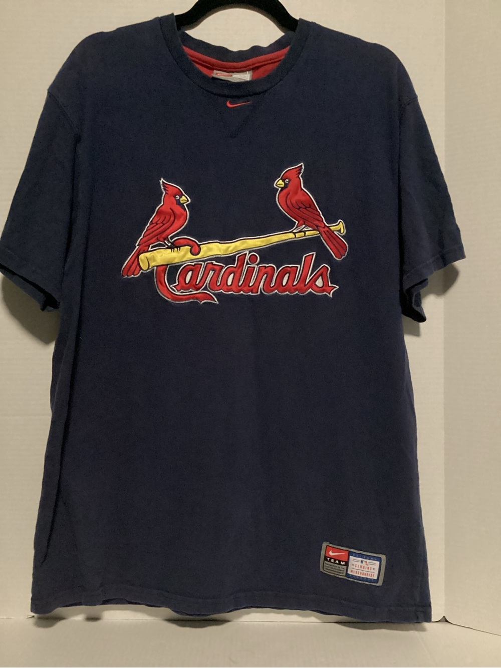 Unisex adult Nike Men’s Navy Cardinals Graphic Tee with Red Logo